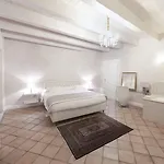 Panzió Boutique - & Crotone