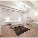 Boutique - & 4* Crotone