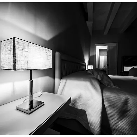 Boutique - & 4*
