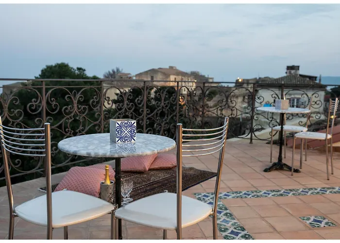 Boutique - & 4* Crotone