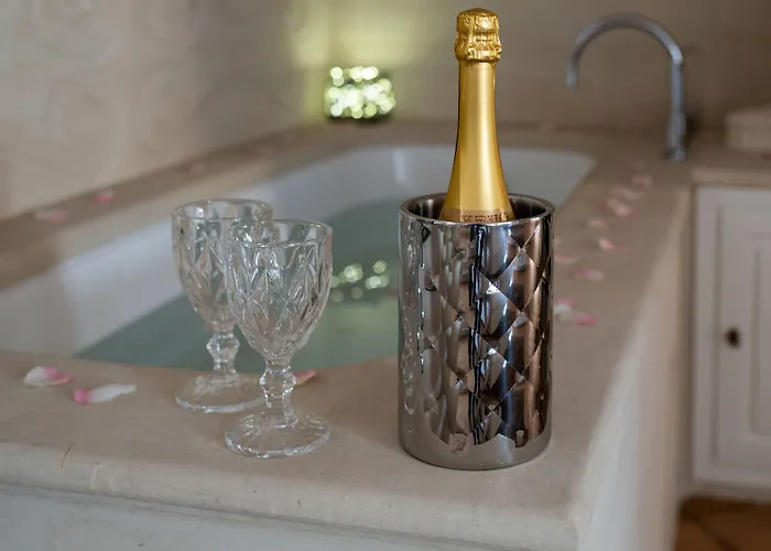 Boutique - & 4* Crotone