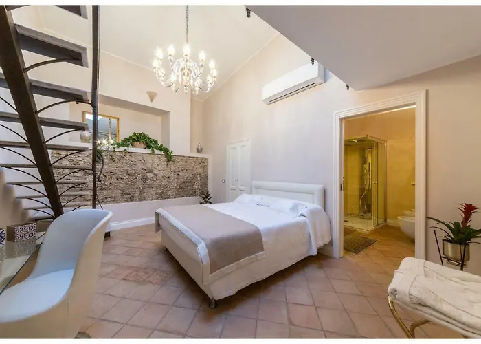 Boutique - & 4* Crotone