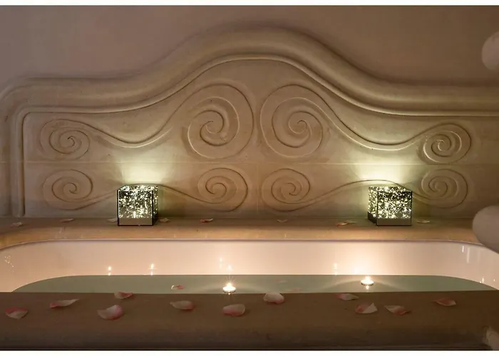 Boutique - & 4* Crotone