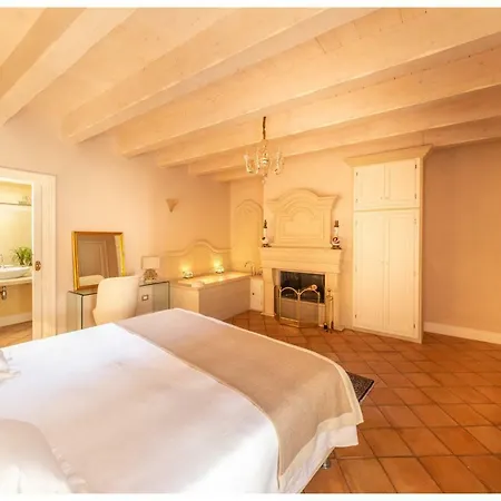 Bed & Breakfast Boutique - & 4*