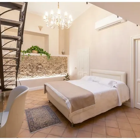 Boutique - & 4* Crotone