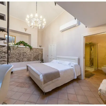Boutique - & 4* Crotone