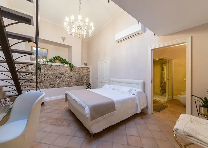 Boutique - & 4* Crotone