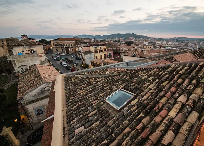 Boutique - & Crotone