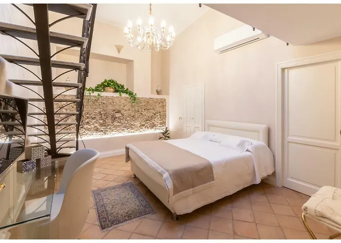 Boutique - & 4* Crotone