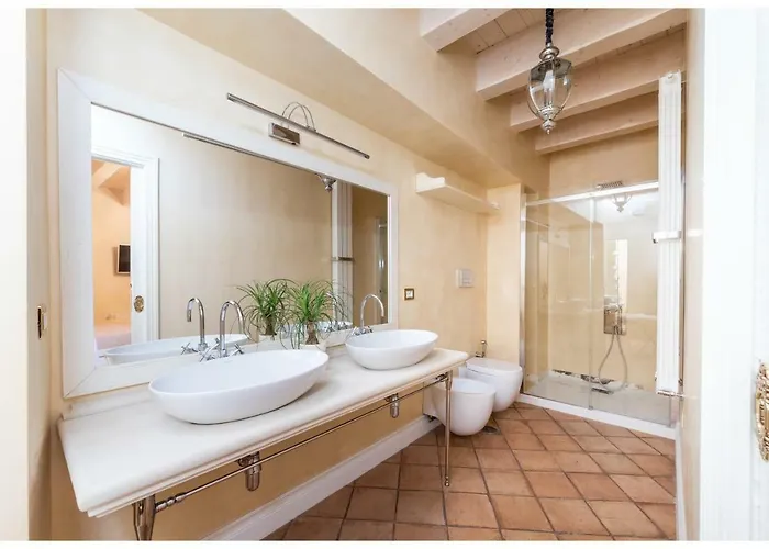 Boutique - & Couette-café Crotone